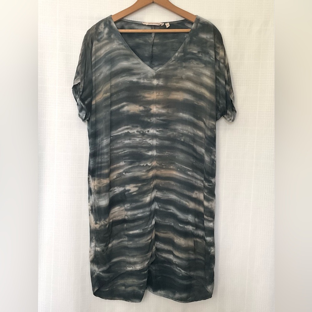 Soft surroundings short sleeve tie dye shift dress
